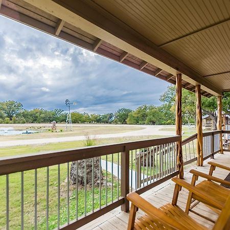 Vineyard Trail Cottages- Adults Only Фредериксберг Номер фото