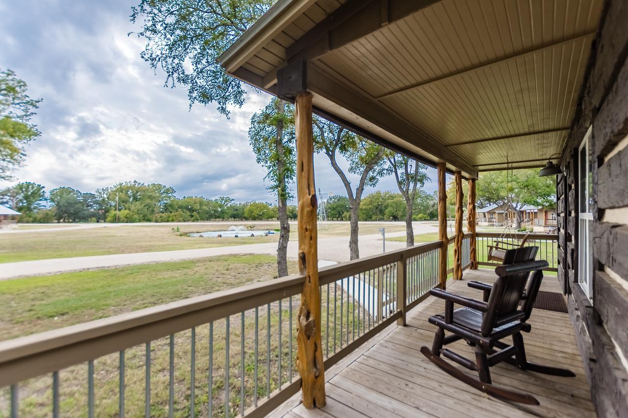 Vineyard Trail Cottages- Adults Only Фредериксберг Номер фото