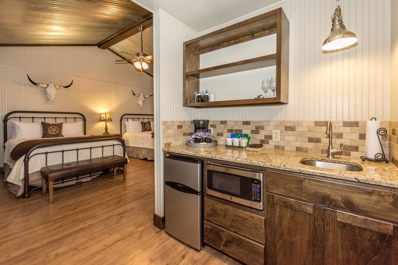 Vineyard Trail Cottages- Adults Only Фредериксберг Номер фото